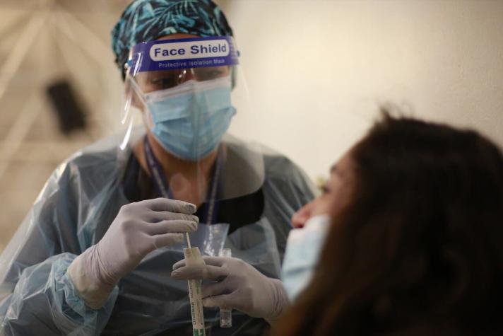 Chile registra 1.953 contagios nuevos de COVID-19: positividad en la RM aumentó en 4%
