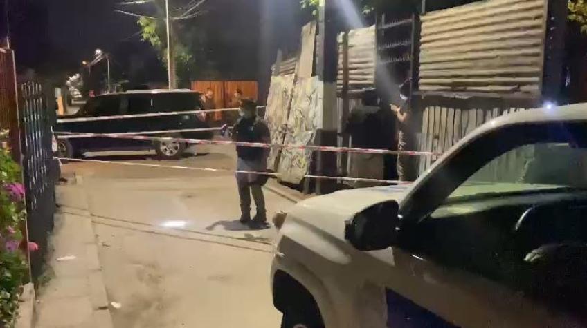 Hombre es asesinado en La Reina: Recibió dos disparos cuando separaba pelea de adolescentes