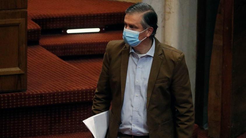 Abren sumario sanitario contra diputado Sabag por viajar al Congreso con resultado de PCR pendiente