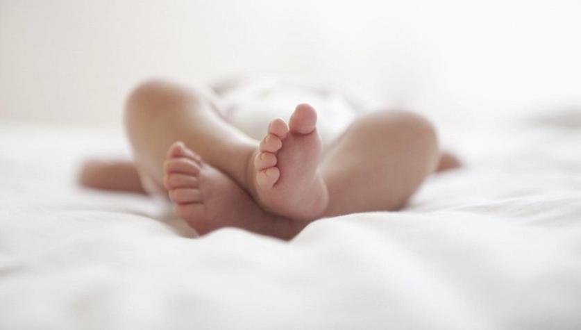 El extraño caso de un bebé prematuro que nació con una cola humana de 12 centímetros