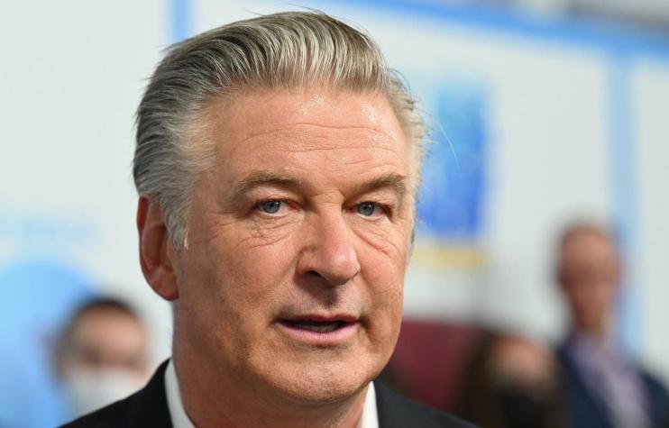 Alec Baldwin es demandado por el tiroteo fatal de 'Rust'