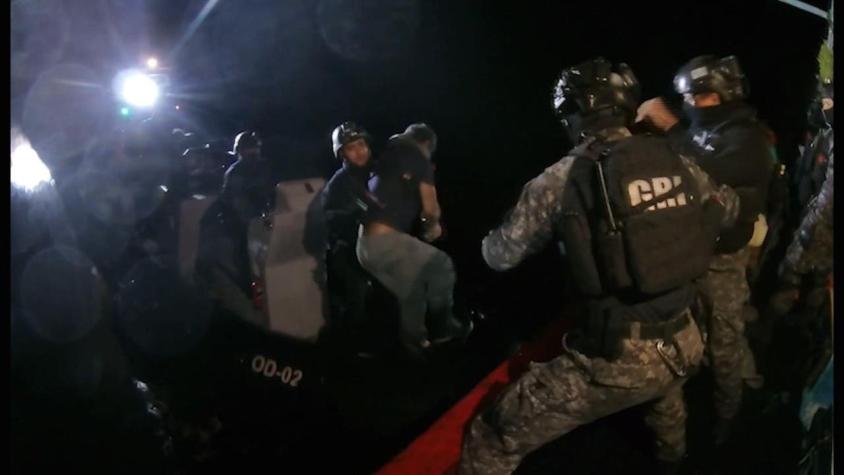 [VIDEO] Narcos en altamar: Interceptan embarcación con 100 kilos de droga