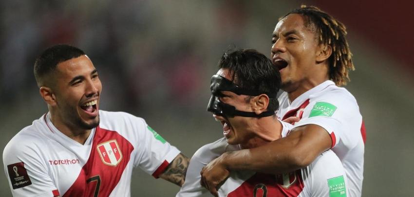 Perú golea 3-0 a Bolivia y sigue soñando con Catar 2022
