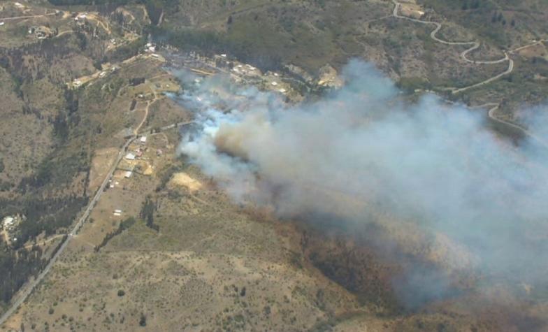 Decretan alerta roja en Cartagena por incendio forestal cercano a viviendas
