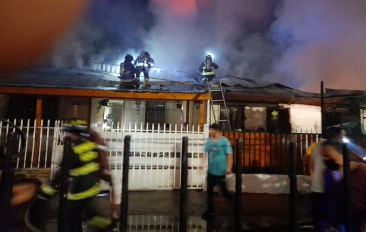 Adulto mayor fallece en incendio en La Florida: Afectó a cinco casas y dejó 12 damnificados