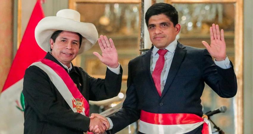 Presidente de Perú nombra ministro de Defensa en medio de denuncias por presiones a militares Presidente de Perú nombra ministro de Defensa en medio de denuncias por presiones a militares
