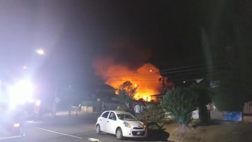[VIDEO] Incendio en Cerro Navia: 4 menores y 3 adultos no pudieron escapar el fuego