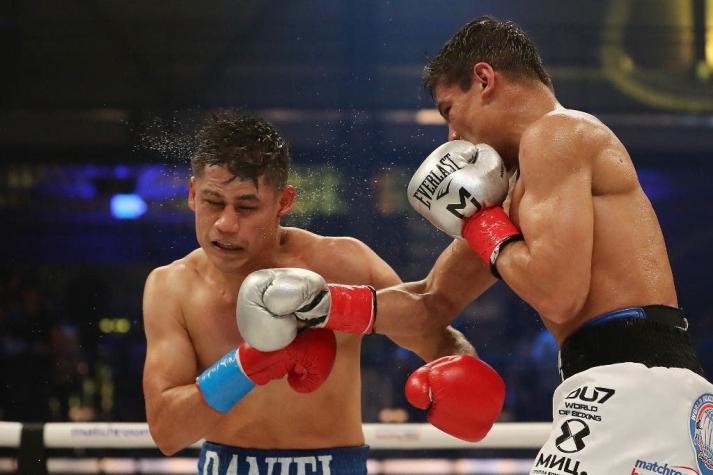 José “Pancora” Velásquez pierde en las tarjetas pelea por doble título mundial de boxeo