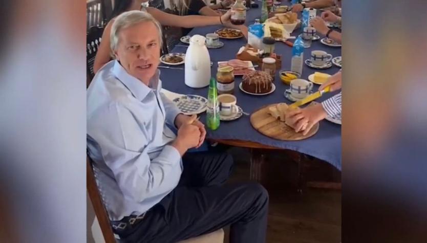 La comentada foto de Kast tomando desayuno tras polémicos dichos sobre NotMilk