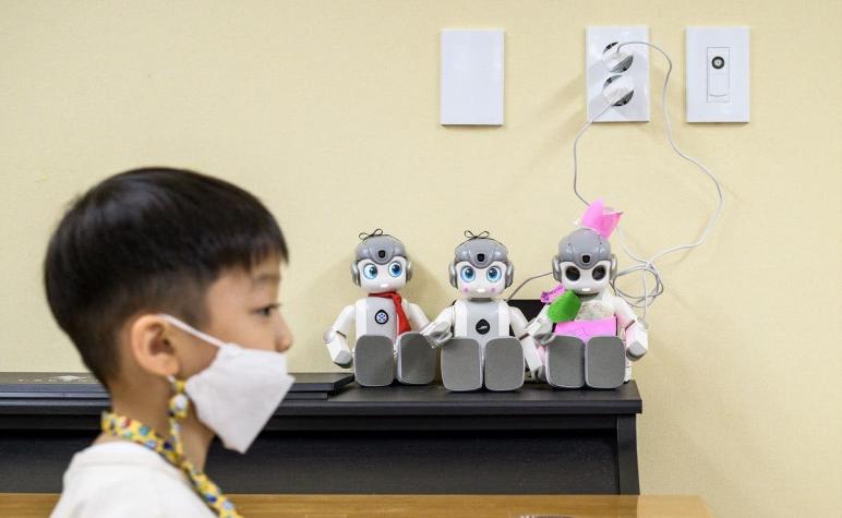 Seúl prueba unos robots como asistentes en las guarderías