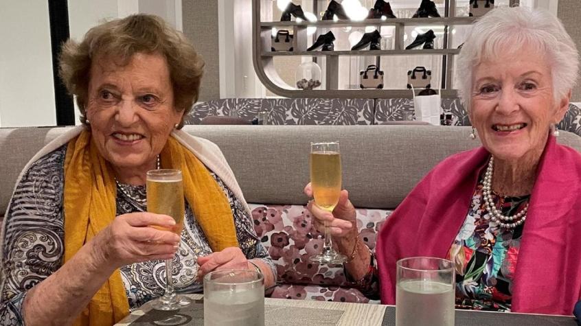Mejores amigas se separaron a los 9 años tras huir del holocausto: se reencontraron 82 años después