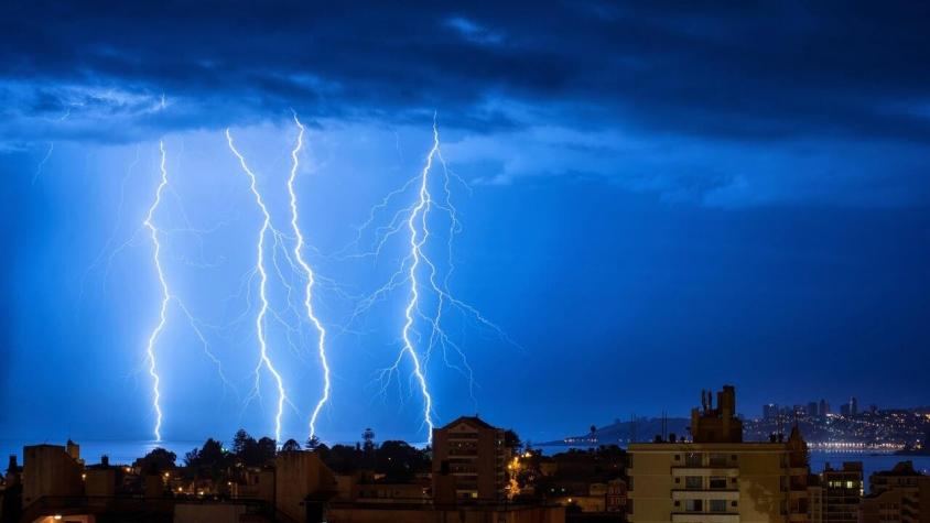 Pronostican tormentas eléctricas para este viernes en tres regiones de la zona central del país