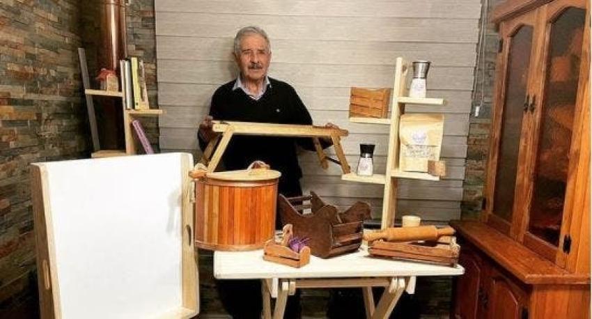 [VIDEO] #CómoLoHizo: A los 76 años armó negocio de artesanía en madera