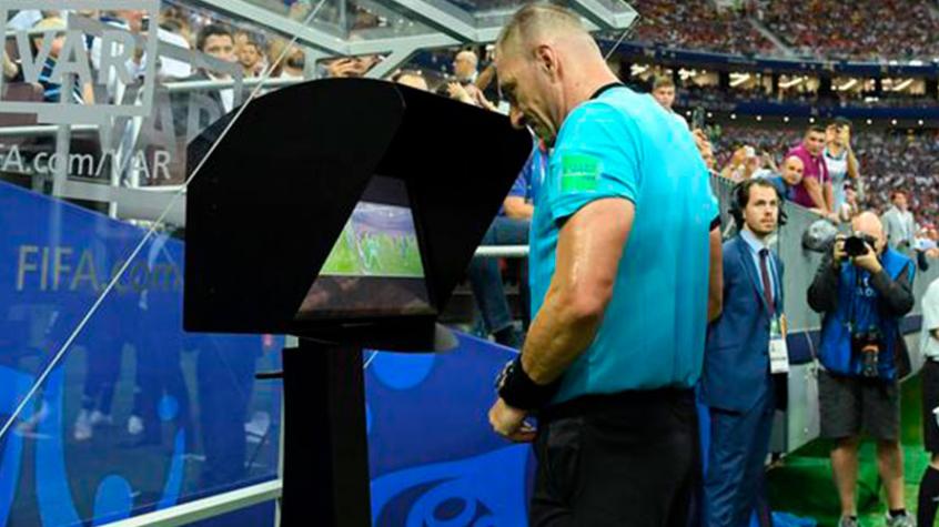 La FIFA prueba Inteligencia Artificial para detectar el offside automáticamente en el VAR