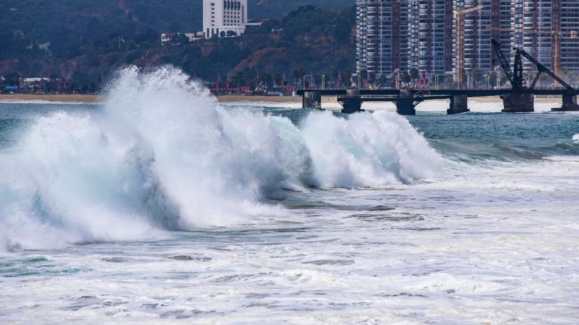 Armada emite aviso de marejadas desde el Golfo de Penas hasta Arica y Archipiélago Juan Fernández