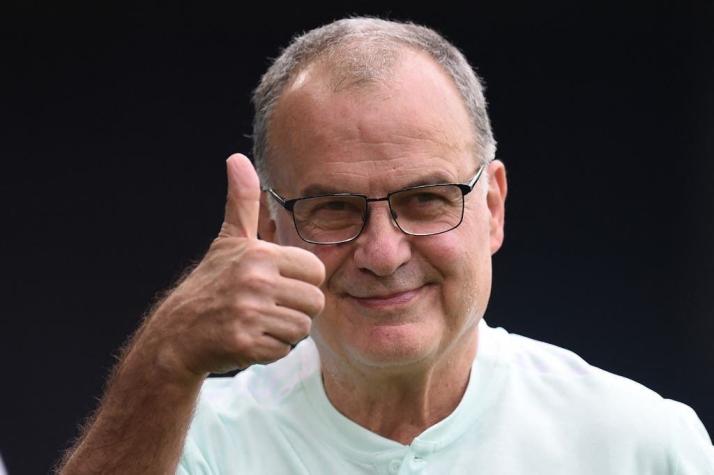 Marcelo Bielsa sorprendió con una exclusiva donación para rematar en la Teletón Marcelo Bielsa sorprendió con una exclusiva donación para rematar en la Teletón