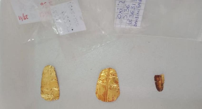 Hallan restos humanos con lenguas de oro en tumbas egipcias