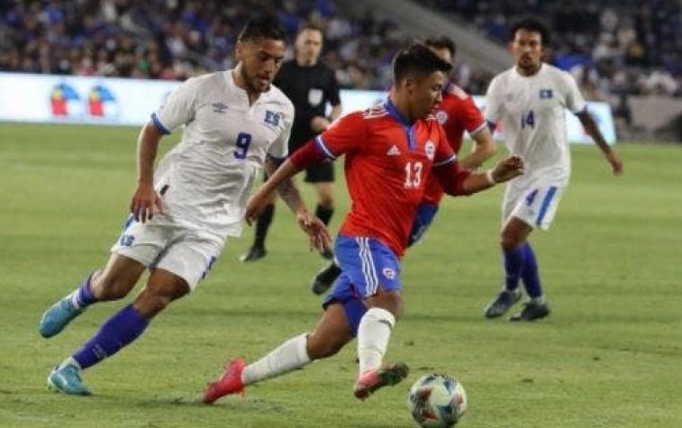 Chile le gana en la última jugada a El Salvador en partido amistoso