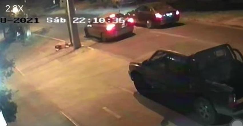 [VIDEO] Un hombre es golpeado por tres sujetos tras encerrona en Ñuñoa