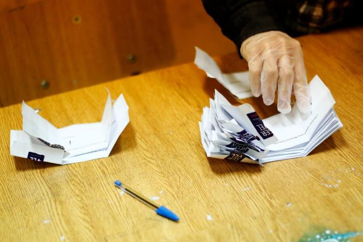 Denuncian que persona se llevó su voto del local de sufragio en Valparaíso