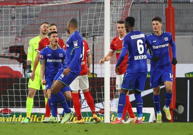 Charles Aránguiz volvió al gol en Alemania pero el Leverkusen perdió en los últimos minutos