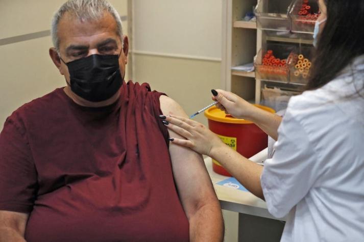 Israel anuncia cuarta dosis de vacuna para mayores de 60 años y personal sanitario