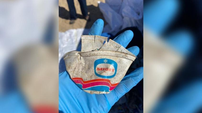 Este envase de helado de hace medio siglo fue encontrado intacto en una playa del Litoral Central