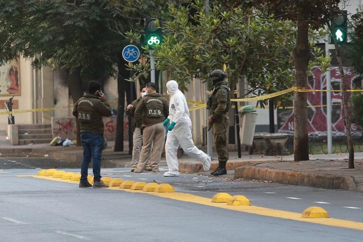 Gendarmería detalla efectos de explosión por artefacto instalado en oficina en el centro de Santiago