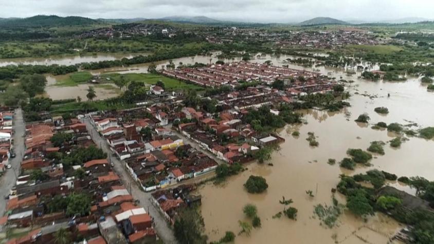 [VIDEO] Brasil: 18 muertos y 400 mil afectados por lluvias en la bahía