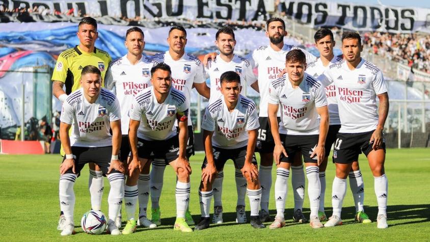 [VIDEO] Popular YouTuber recibe dos camisetas de Colo Colo: Una estaba firmada por el plantel