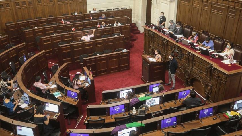 Iniciativa popular sobre el aborto supera las 15 mil firmas y se discutirá en la Convención Iniciativa popular sobre el aborto supera las 15 mil firmas y se discutirá en la Convención