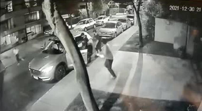 Auto robado en Las Condes fue encontrado gracias a su GPS: Tres menores de edad están involucrados