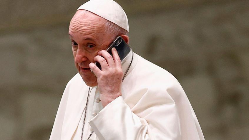 El Papa Francisco cree que los jóvenes son “prisioneros de sus teléfonos móviles”