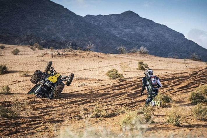 Rally Dakar 2022: Chileno Enrico sufrió brutal caída por error del road book pero terminó tercero