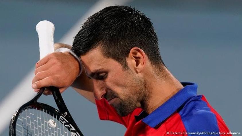 Djokovic vuelve al centro de detención a dos días del Open de Australia
