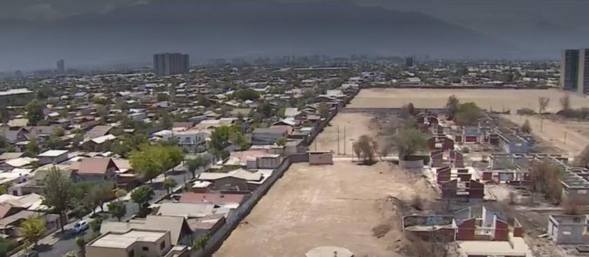 [VIDEO] Vecinos en alerta por construcción de 20 torres de edificio en San Miguel