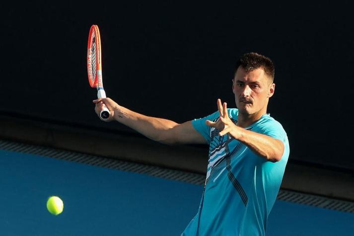 "Te invitaré a cenar si no doy positivo": Tenista dice tener Covid en pleno partido en Australia