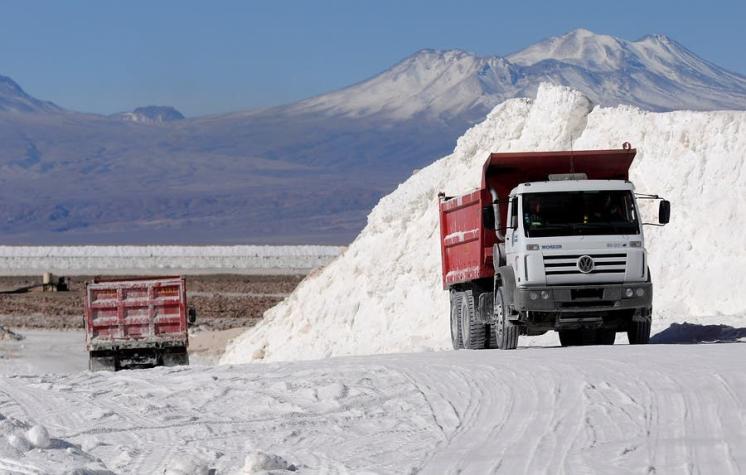 Empresa china que se adjudicó extracción del litio promete “mirada global y sustentable"