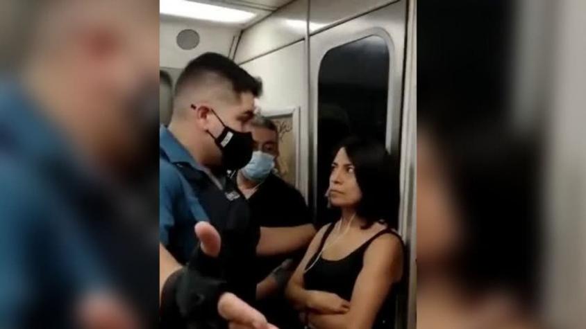 [VIDEO] Pasajera del Metro de Santiago es obligada a bajar por no usar mascarilla