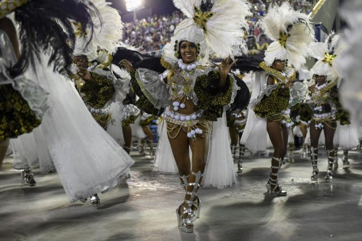 Rio de Janeiro aplaza desfiles de carnaval para abril por la pandemia