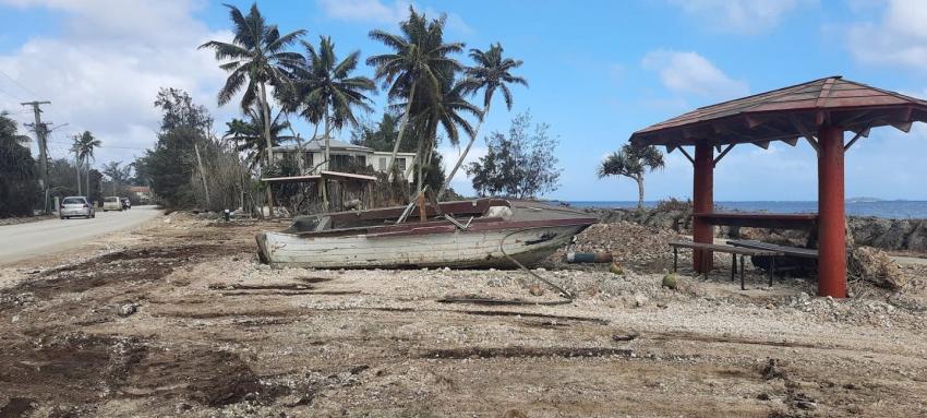 Tonga: Hombre sobrevivió más de 27 horas varado en el mar tras tsunami
