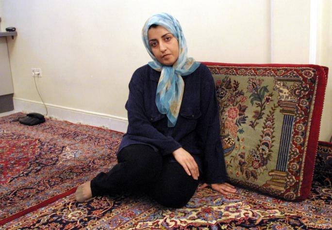 La activista iraní Narges Mohammadi, condenada a 8 años de prisión, según su esposo