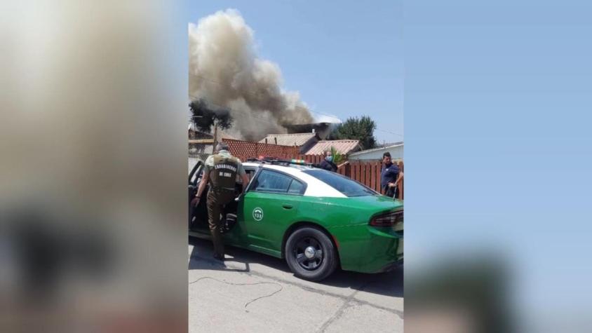 Vecinos de Villa Alemana golpean y queman casa de un hombre acusado de violar a una menor