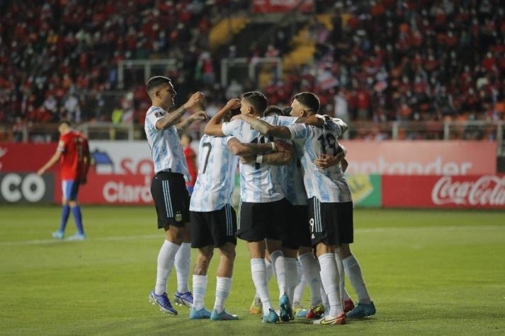 Se aleja de Qatar 2022: La Roja cae ante Argentina en Calama y queda obligada a ganar en La Paz