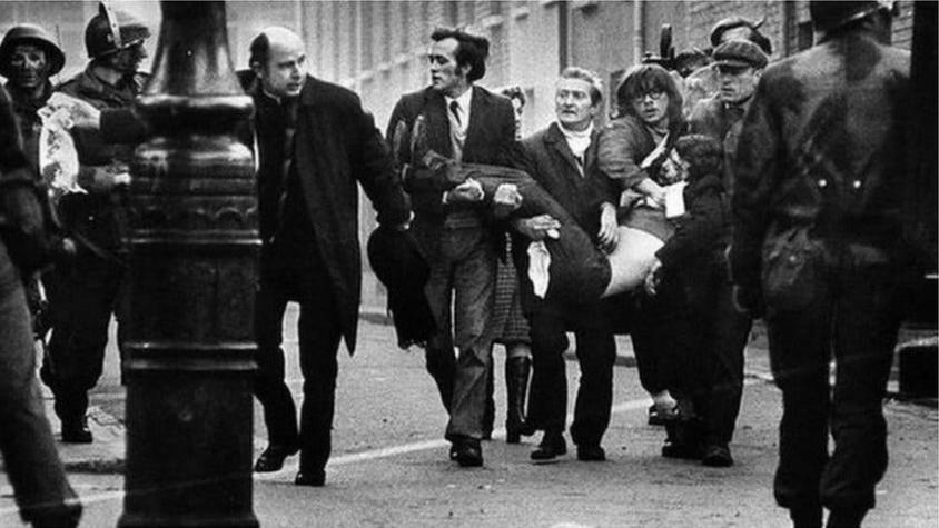 Qué pasó el "Domingo Sangriento", el día más oscuro del conflicto de Irlanda del Norte hace 50 años