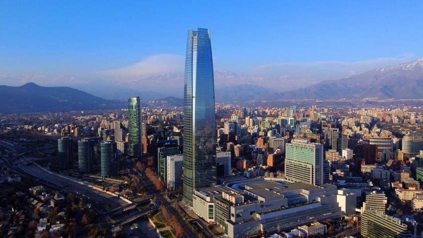FMI rebaja proyección de crecimiento para Chile: Llegaría a 1,9% en 2022
