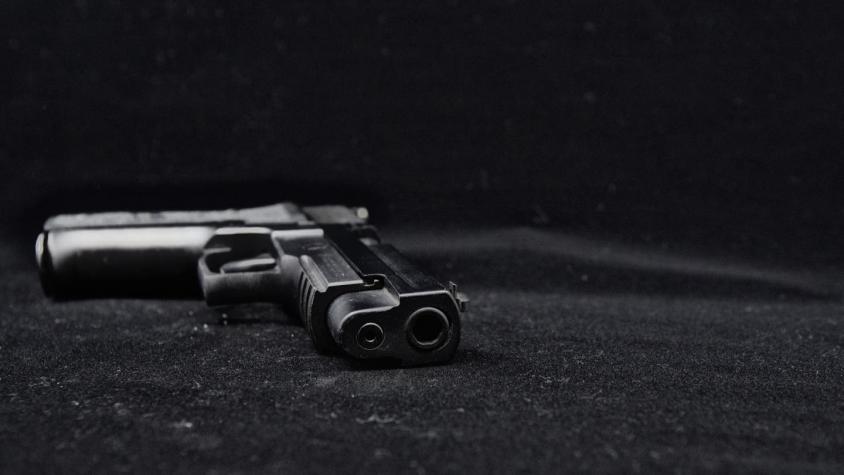 Ladrón intentó asaltar a dos jubilados, pero murió tras dispararse accidentalmente con su arma