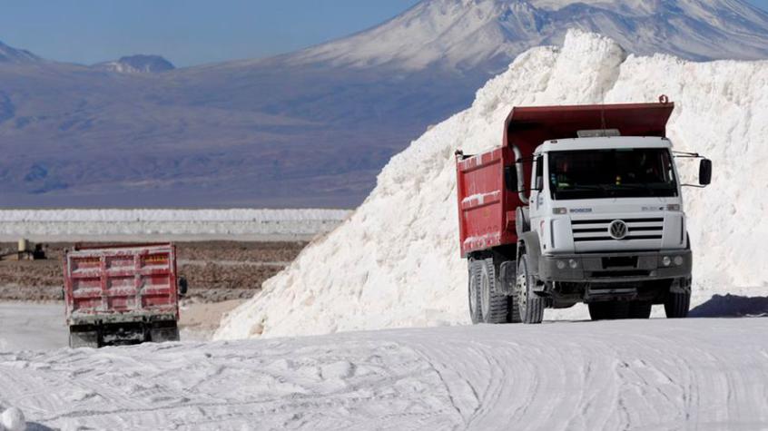 Gobierno informó que dos empresas se adjudicaron licitación del litio en Chile