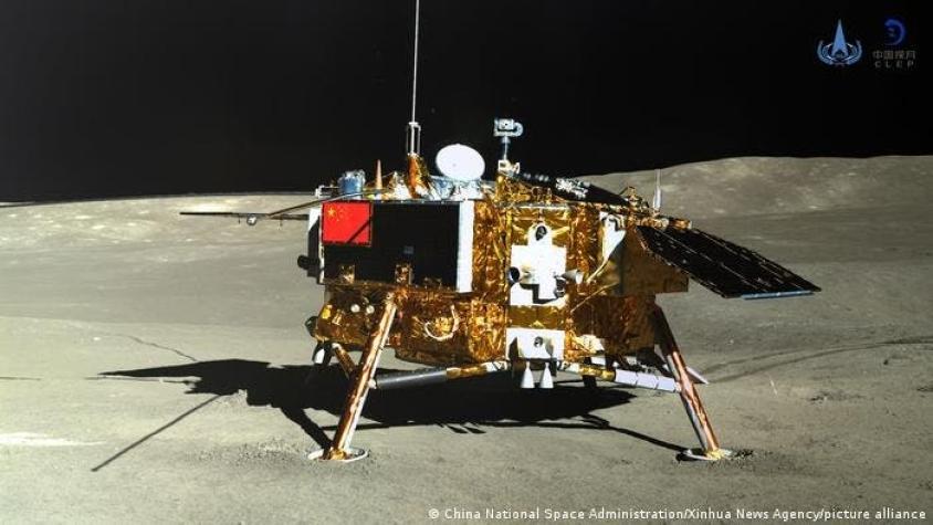 [FOTOS] Rover chino encuentra glóbulos de vidrio en la cara oculta de la Luna