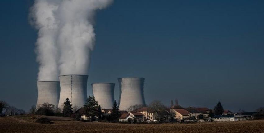 La UE avanza para etiquetar a la energía nuclear y el gas como "energías verdes"